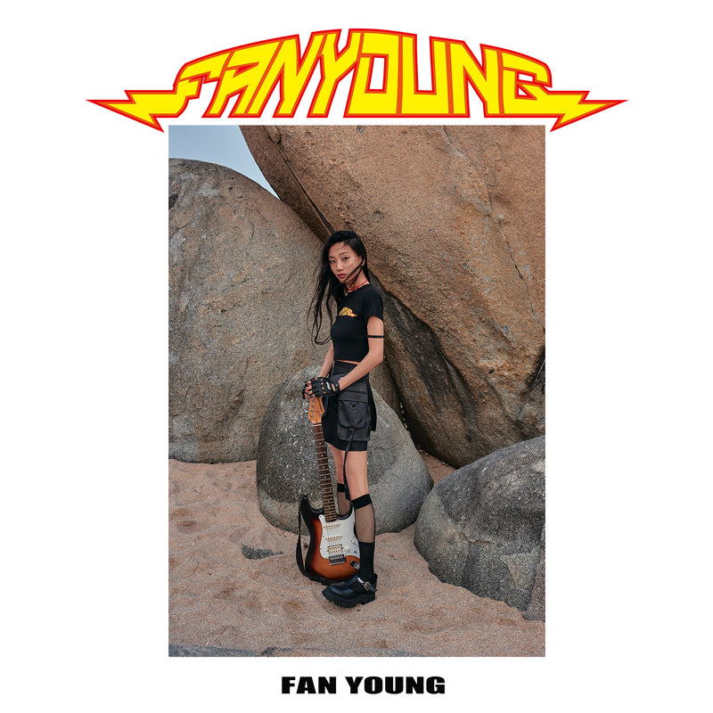 FAN YOUNG SLIMFIT FLASH LOGO TEE BLACK