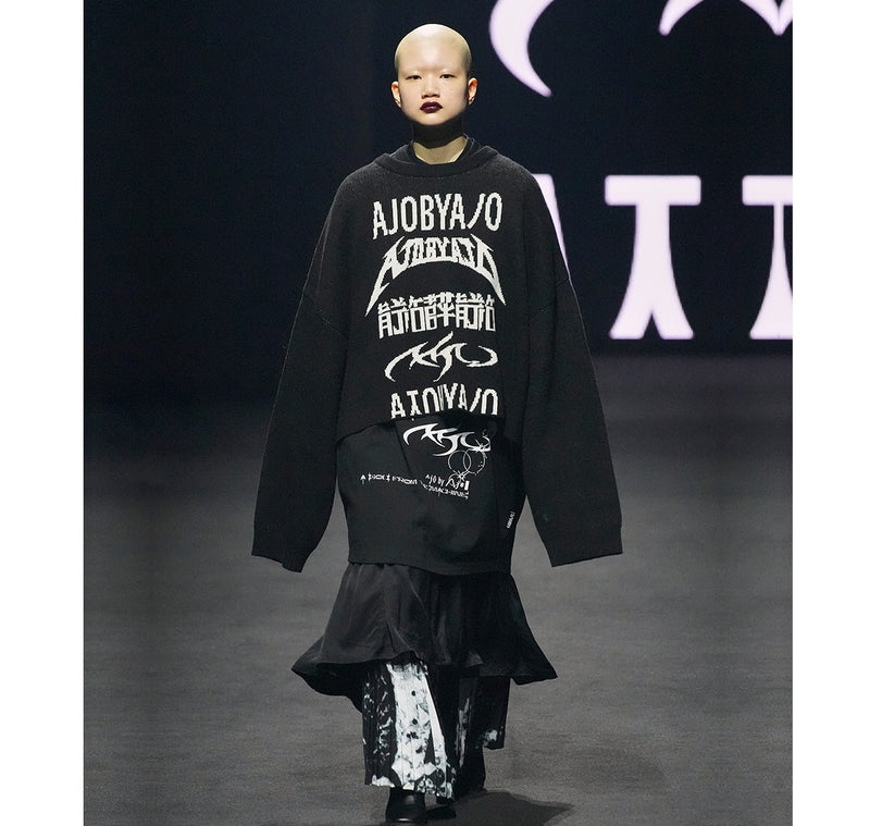 AJOBYAJO TOTAL LOGO CROPPED SWEATER BLACK