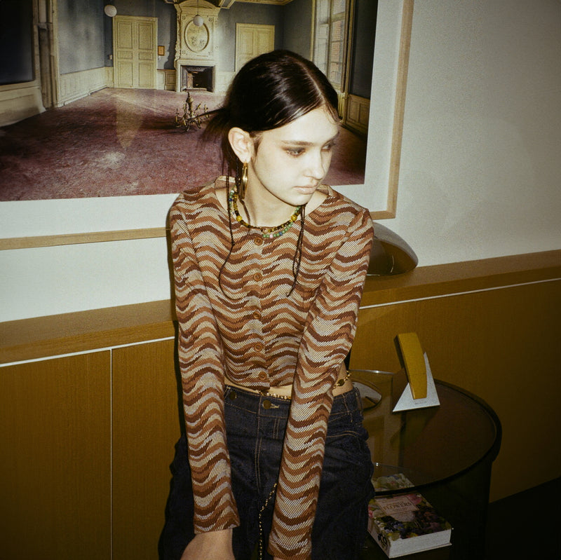 SETSETSET WAVE JACQUARD KNIT CARDIGAN BROWN