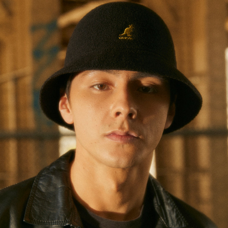 KANGOL BERMUDA CASUAL KANGOL BERMUDA CASUAL BLACK / GOLD