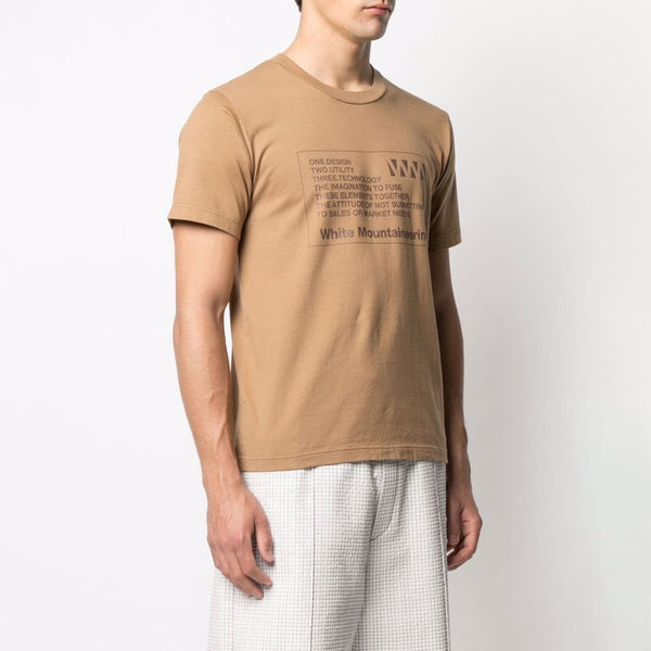 WHITE MOUNTAINEERING LABEL PRINTED T-SHIRT BEIGE