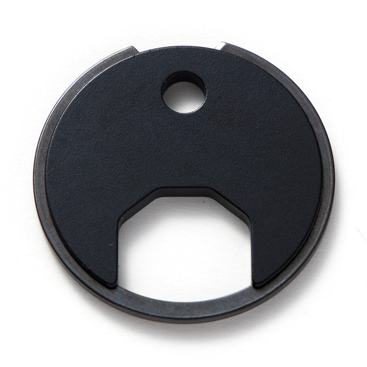 DIARGE BRASS CIRCLE KEYRING BLACK